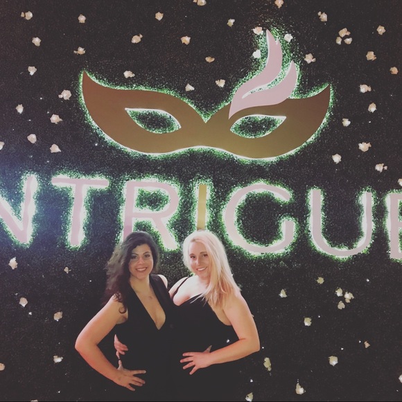 Meet your Posher, Dakota - Picture 6 of 8